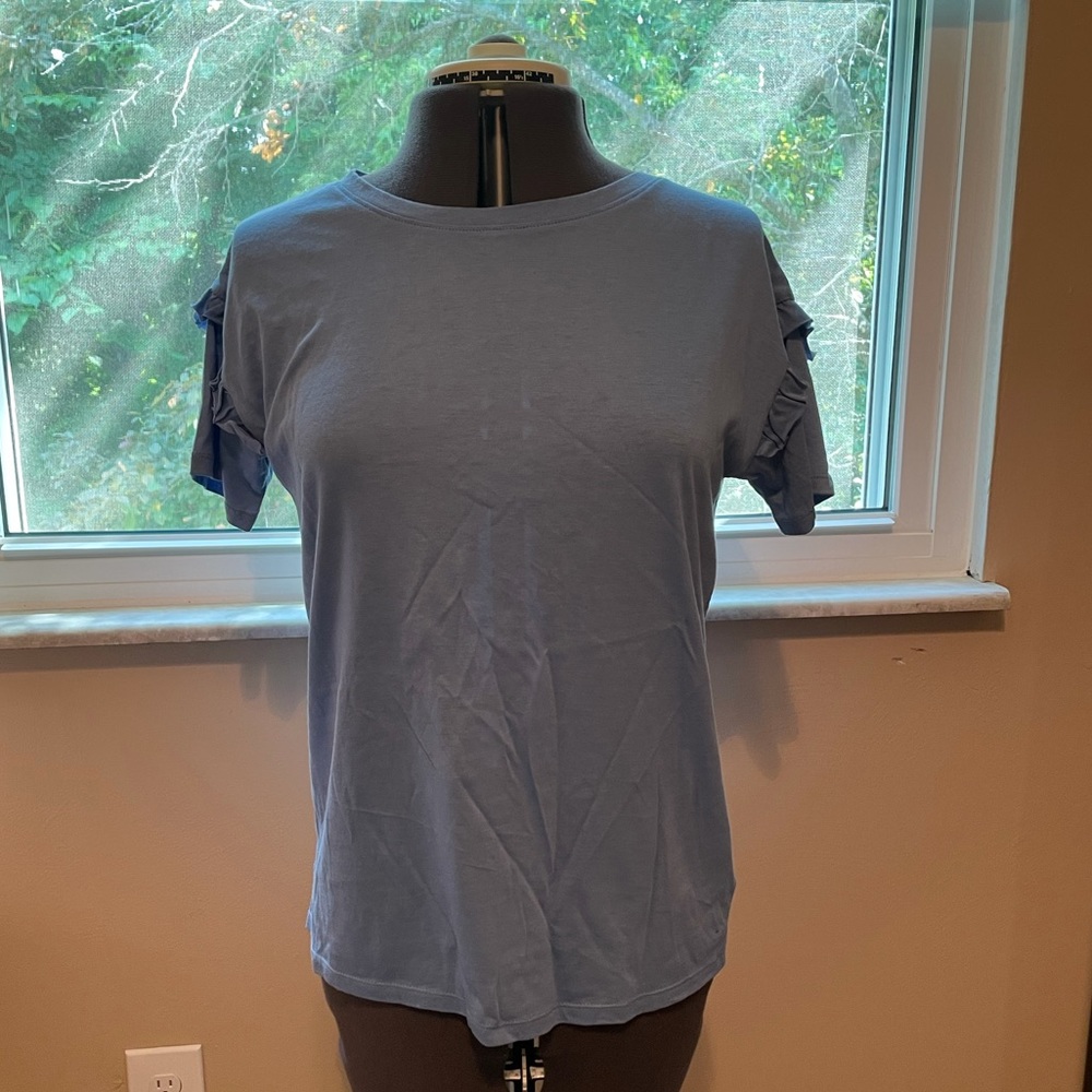 💐 3/ $15 NWOT Double Zero Dusty Blue Shirt